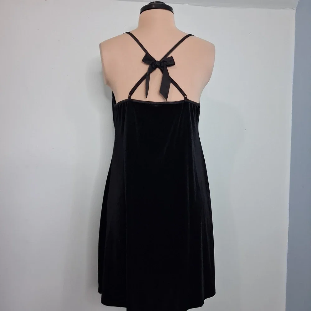 Black‎ Velvet Lace Trim Chemise and Robe Set with Satin Bow and Belt 2 Piece Set
